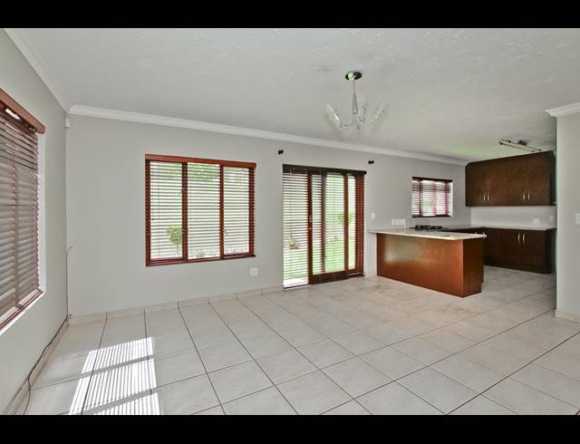 3 BEDROOM HOUSE FOR SALE IN FERNDALE